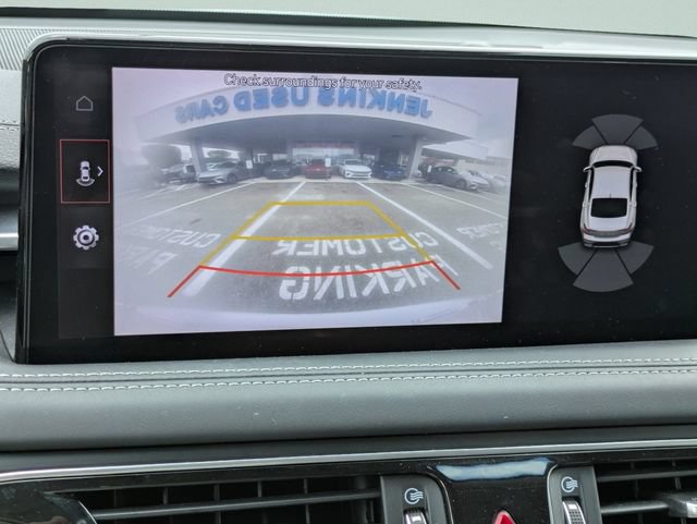 Used 2022 Genesis G70 2.0T w/ Prestige Package RWD image 18