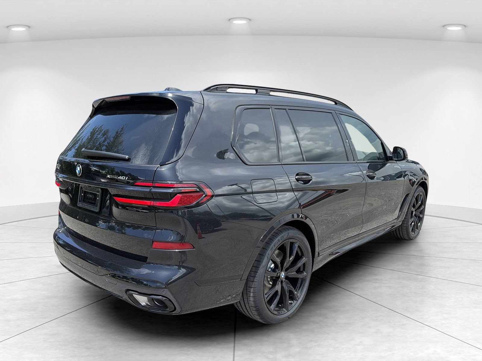 New 2027 BMW X7 xDrive40i w/ M Sport Package AWD/4WD image 4