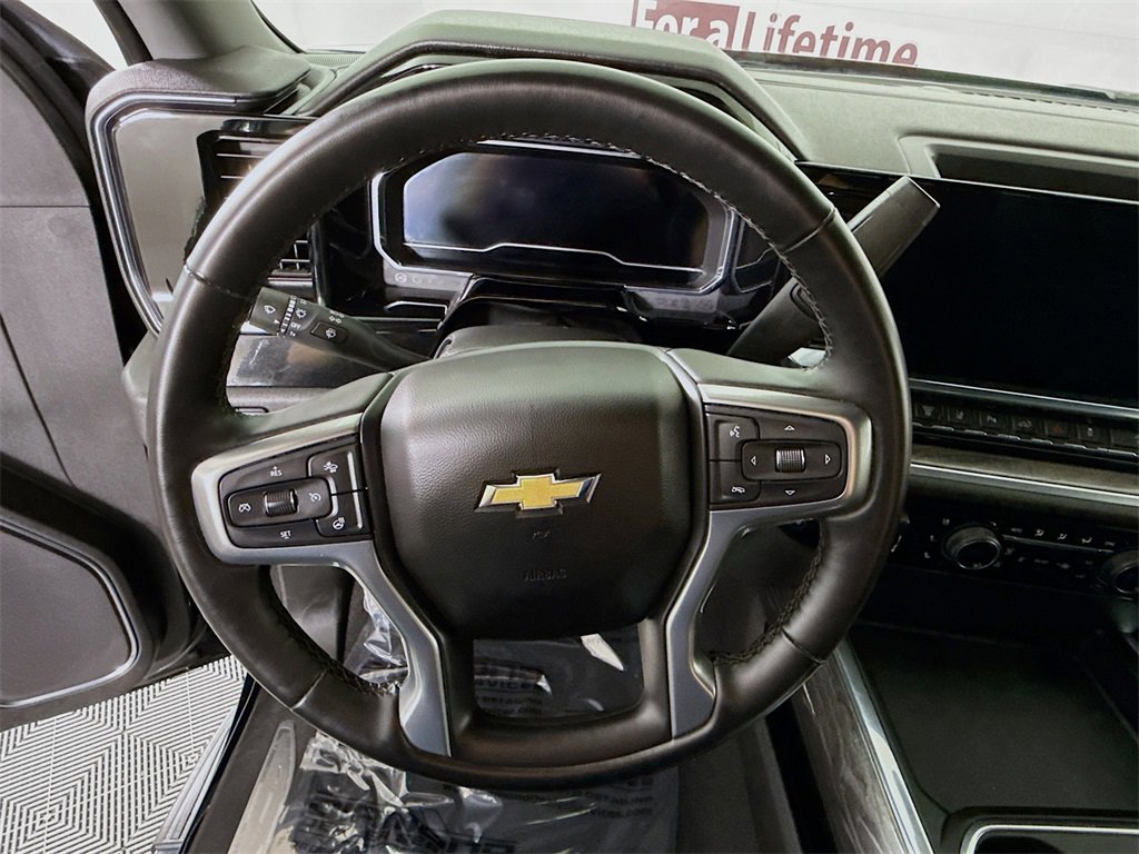 Used 2024 Chevrolet Silverado 2500 LTZ w/ LTZ Convenience Package image 21