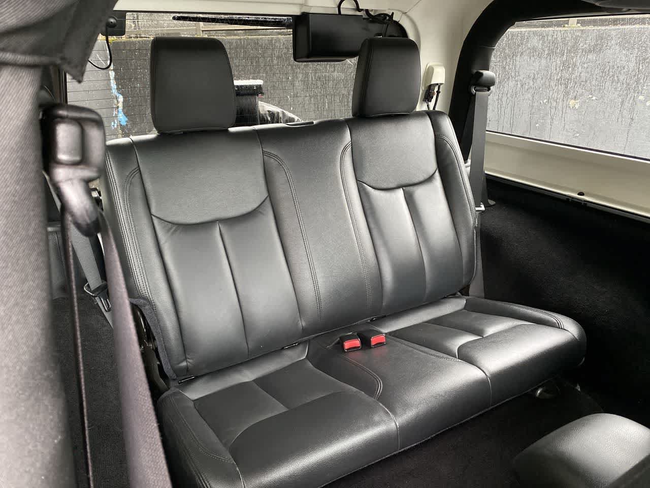Used 2014 Jeep Wrangler Sahara AWD/4WD image 17