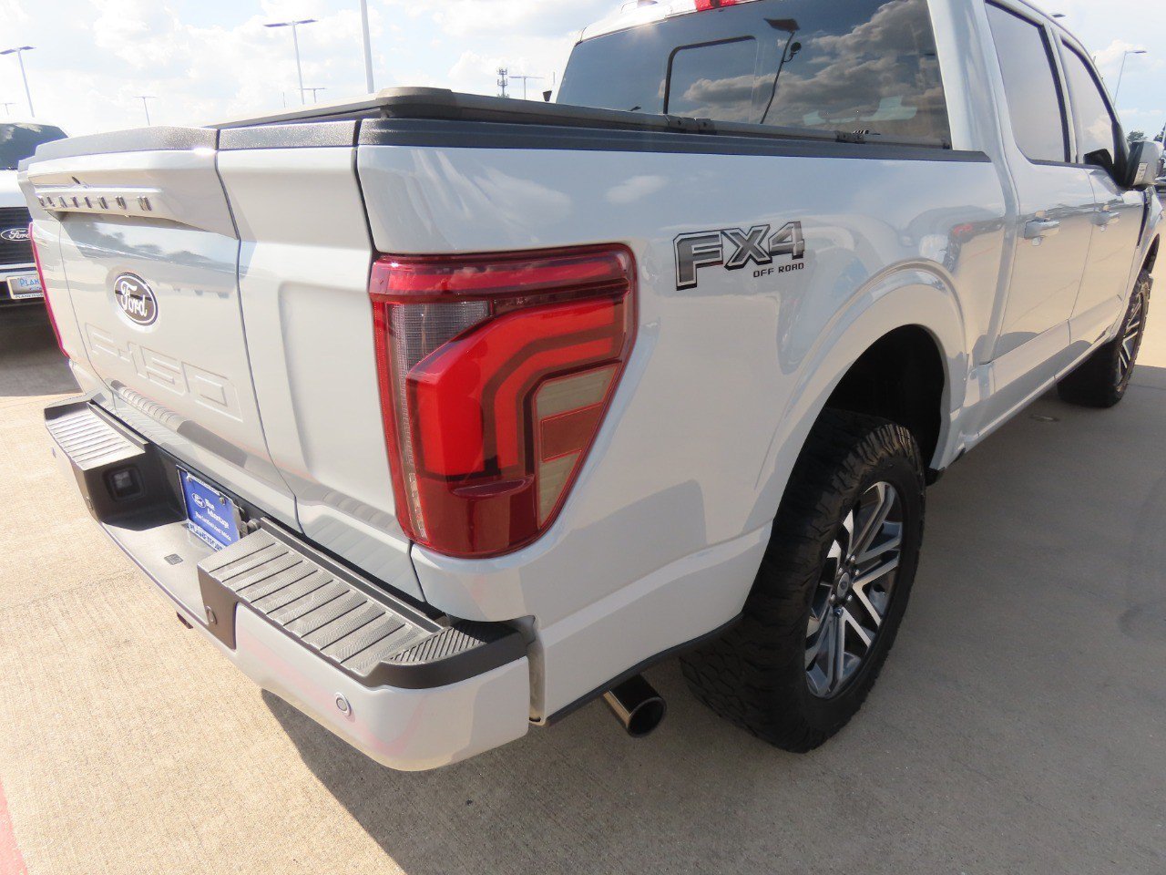 Certified 2024 Ford F150 Platinum w/ FX4 Off-Road Package AWD/4WD image 10
