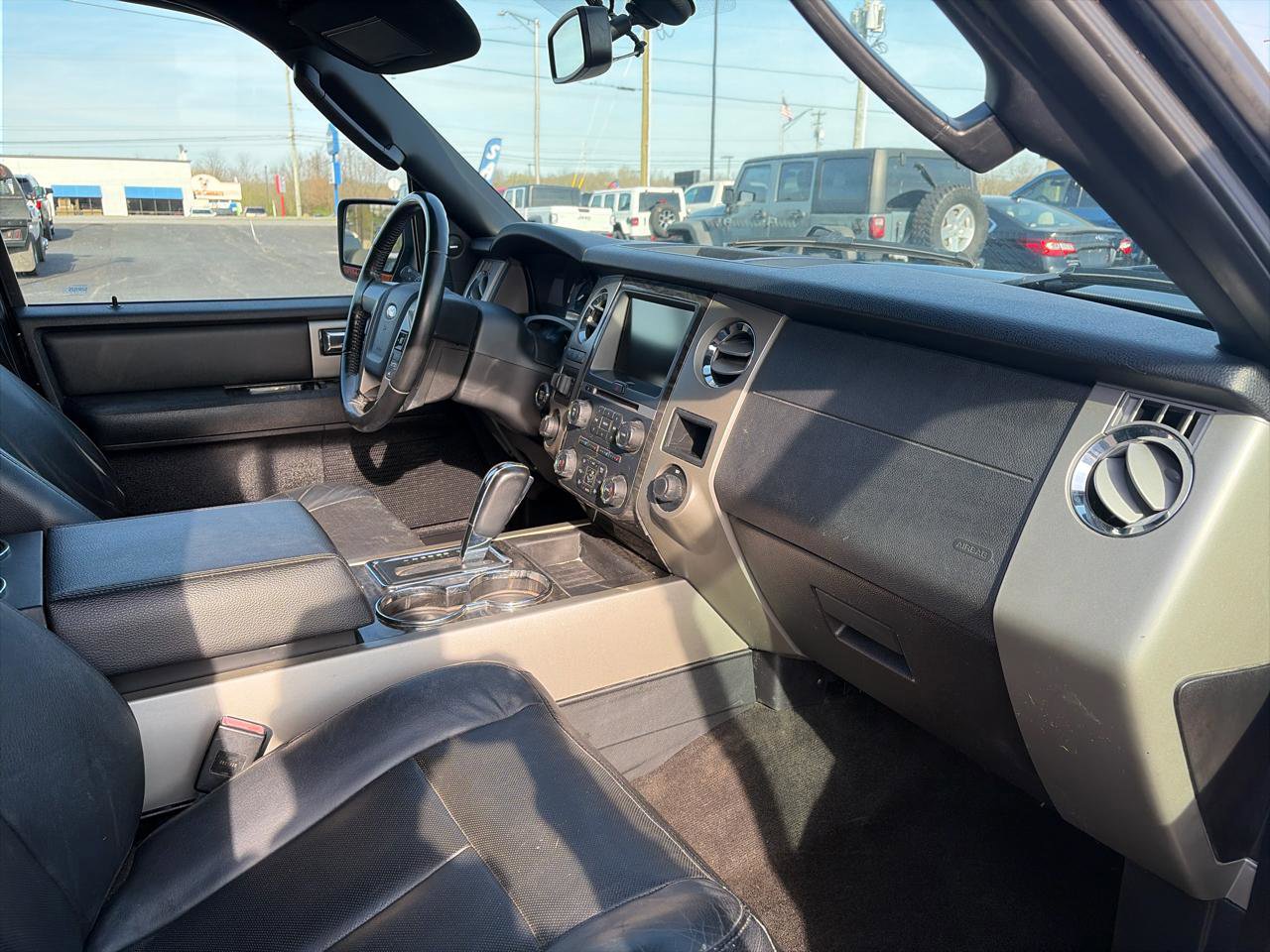 Used 2015 Ford Expedition Limited w/ Equipment Group 301A image 13