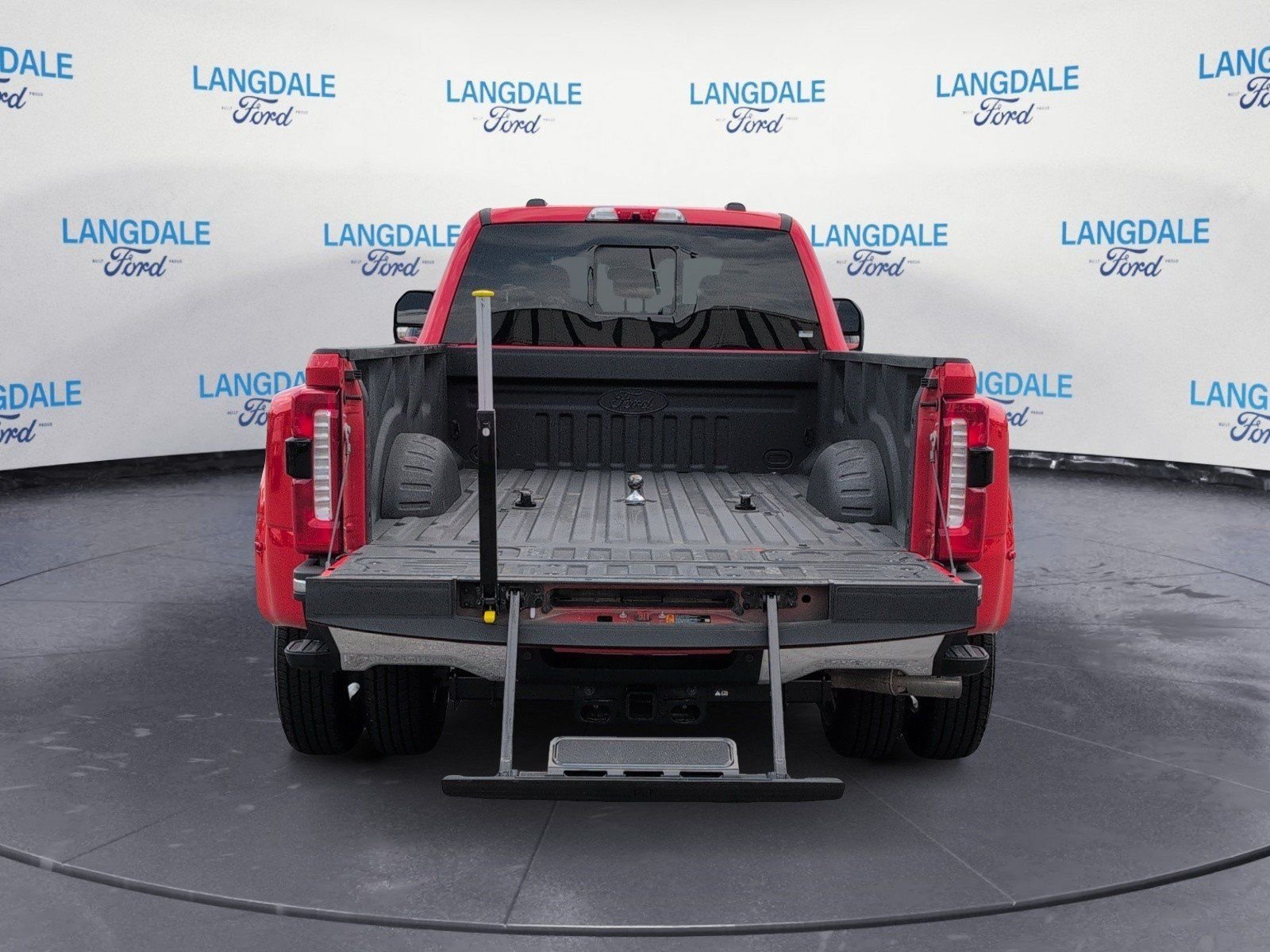 Used 2025 Ford F350 Lariat w/ Lariat Ultimate Package AWD/4WD image 8