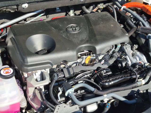 Used 2021 Toyota RAV4 XLE w/ Carpet Mat Package (TMS) AWD/4WD image 22