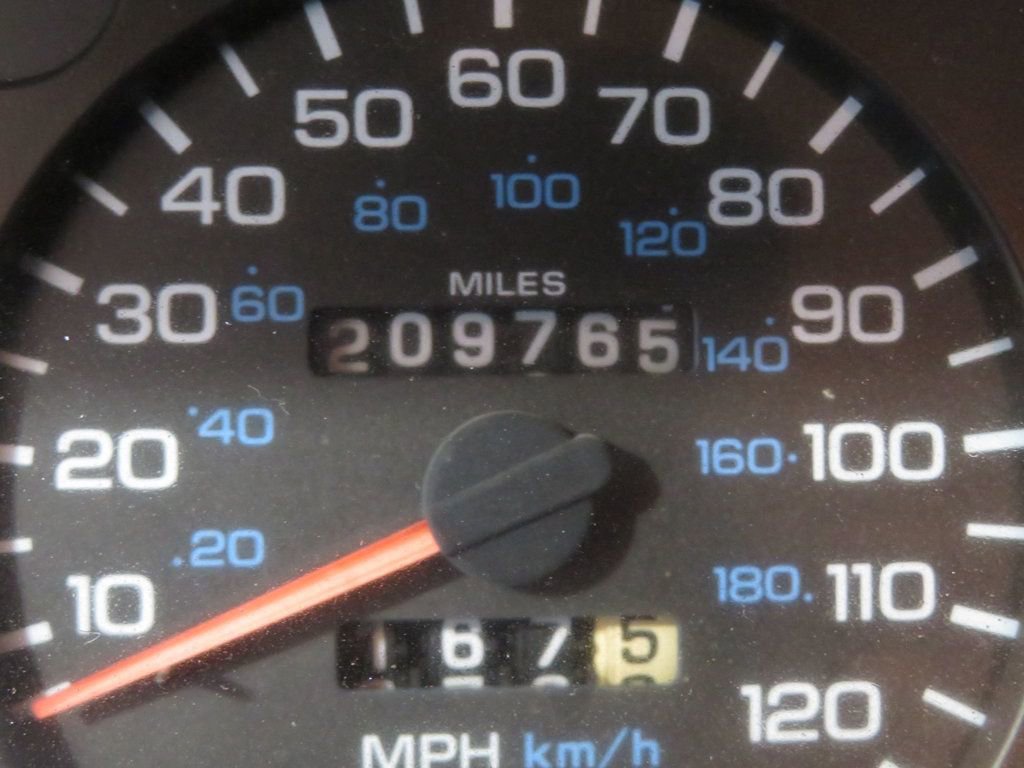 Used 1997 Dodge Ram 2500 Truck 2WD Club Cab image 29