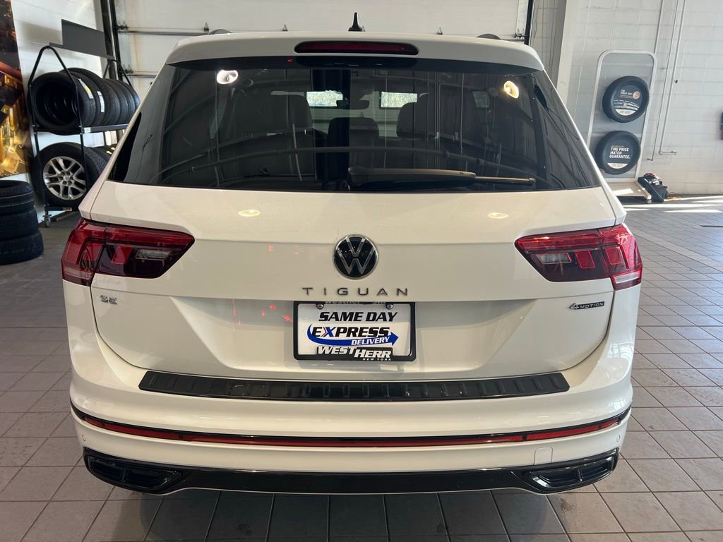 Used 2023 Volkswagen Tiguan SE R-Line AWD/4WD image 8