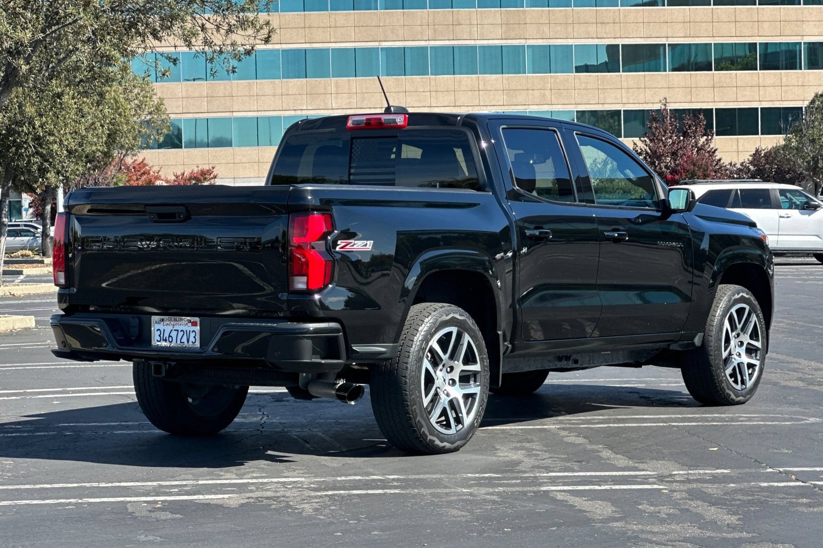 Used 2023 Chevrolet Colorado Z71 w/ Z71 Convenience Package 2 AWD/4WD image 4