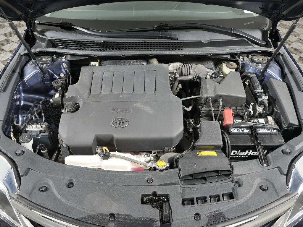 Used 2015 Toyota Avalon Limited w/ Technology Package FWD image 37