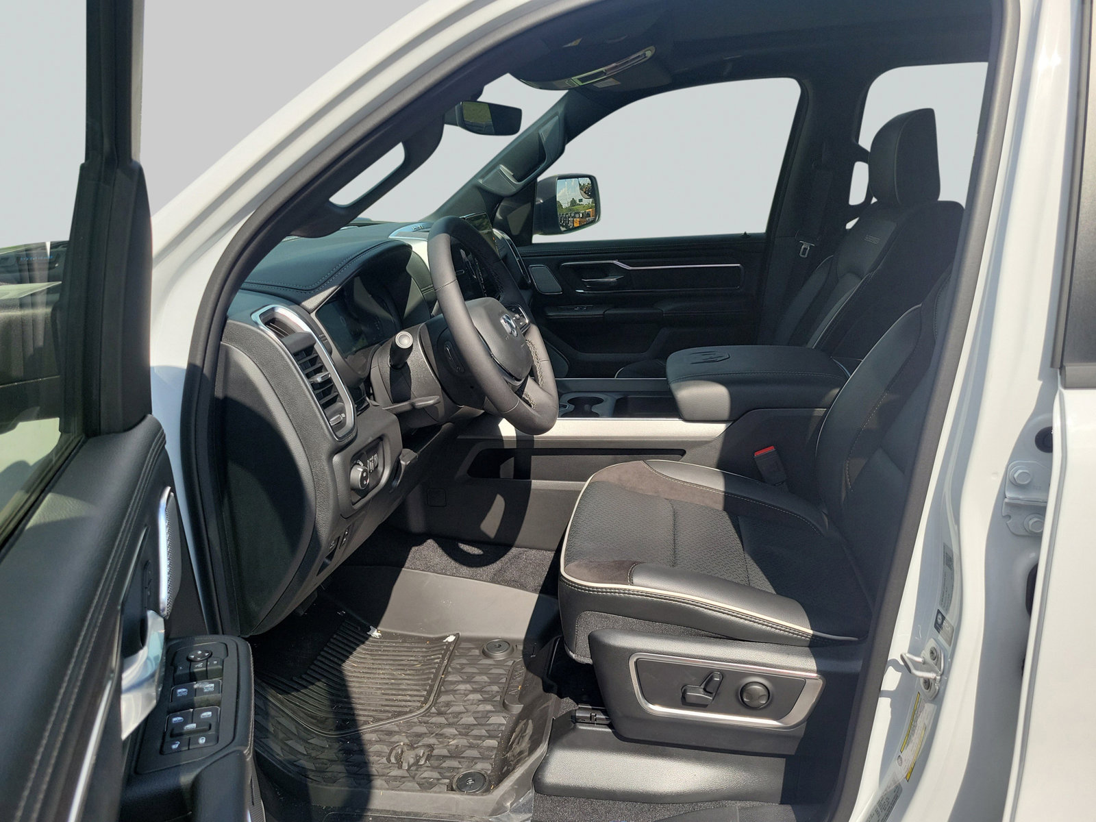 New 2026 RAM 1500 Laramie w/ Night Edition AWD/4WD image 25