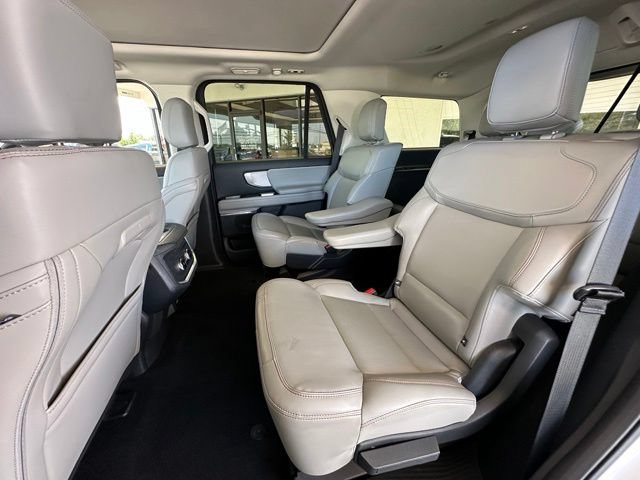 Certified 2025 Ford Expedition Active AWD/4WD image 20
