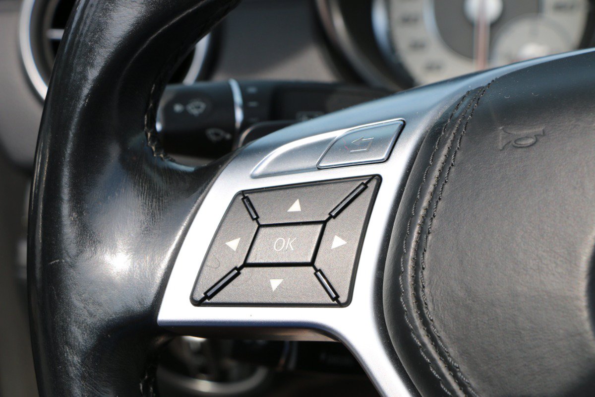 Used 2014 Mercedes-Benz SL 550 image 21