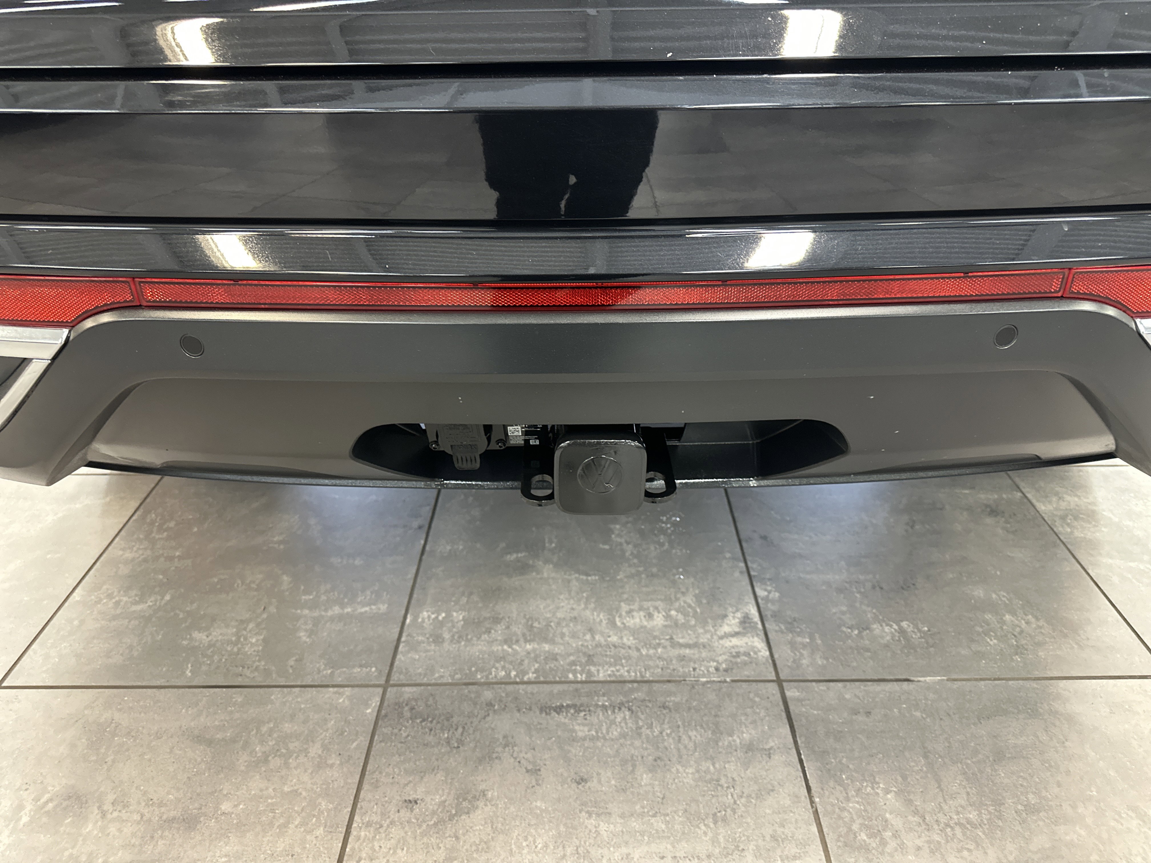 Used 2023 Volkswagen Atlas Cross Sport SEL image 9