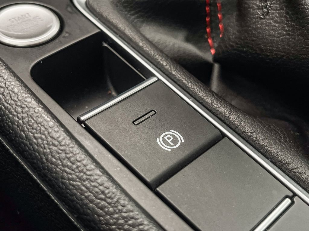 Used 2025 Volkswagen Jetta GLI Autobahn image 26