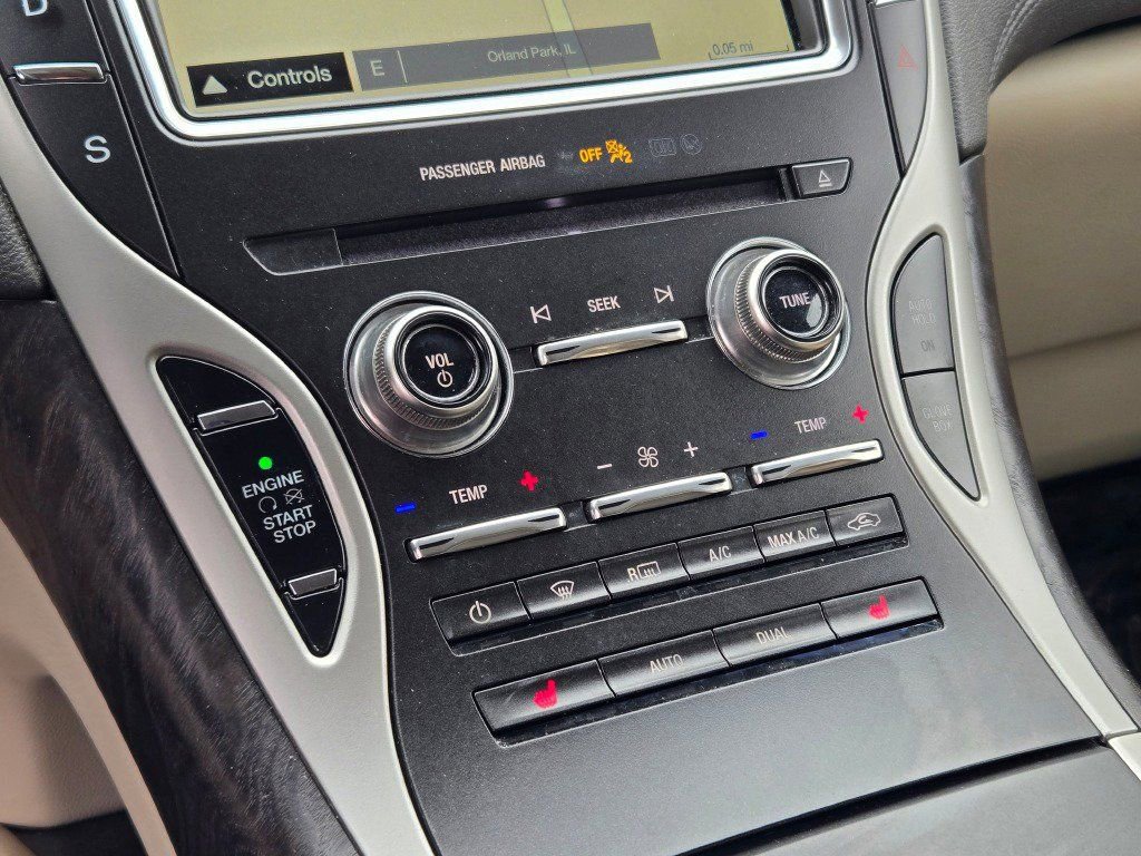 Used 2019 Lincoln Nautilus Select image 26