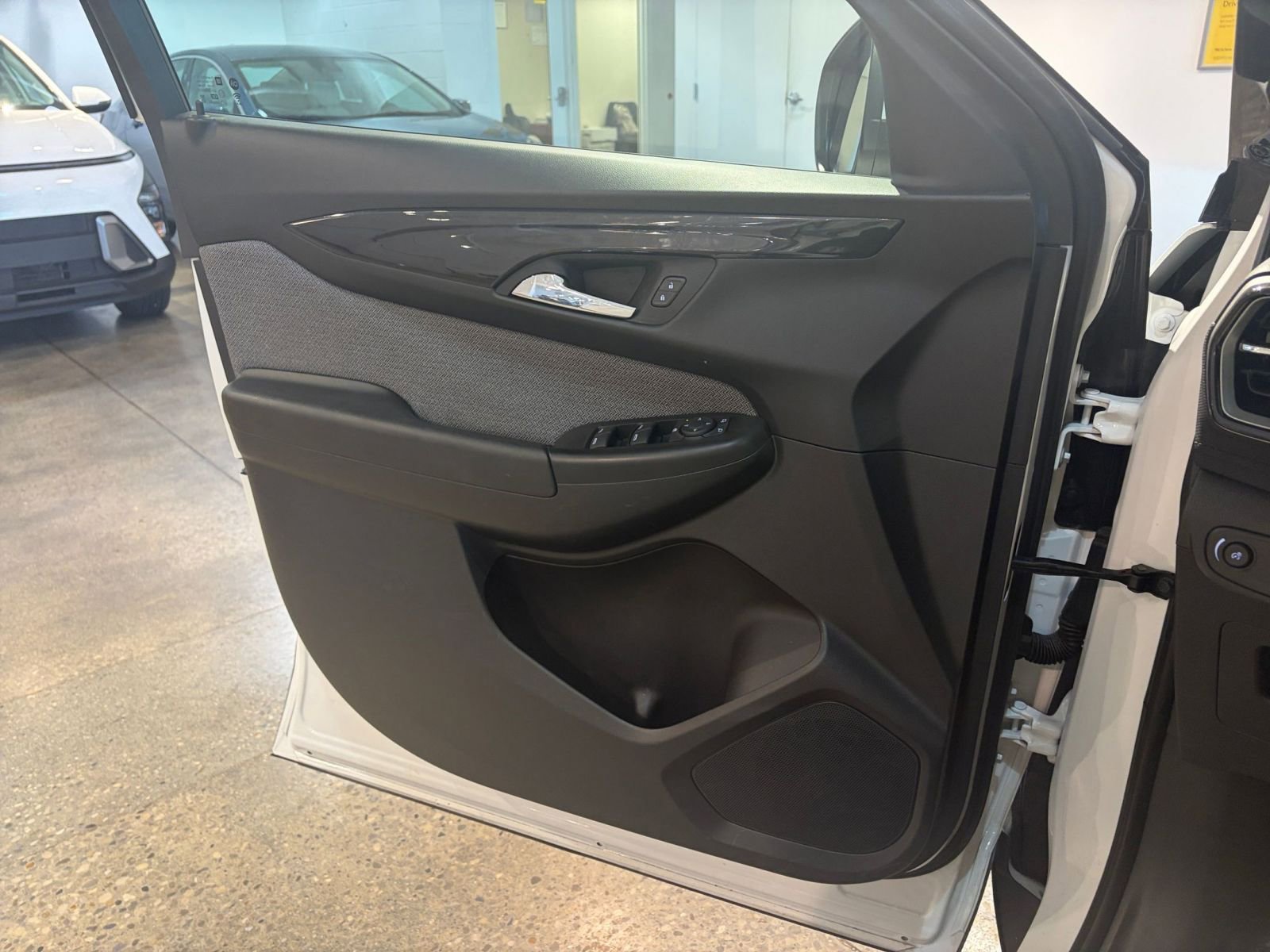 Used 2025 Chevrolet TrailBlazer LT image 20