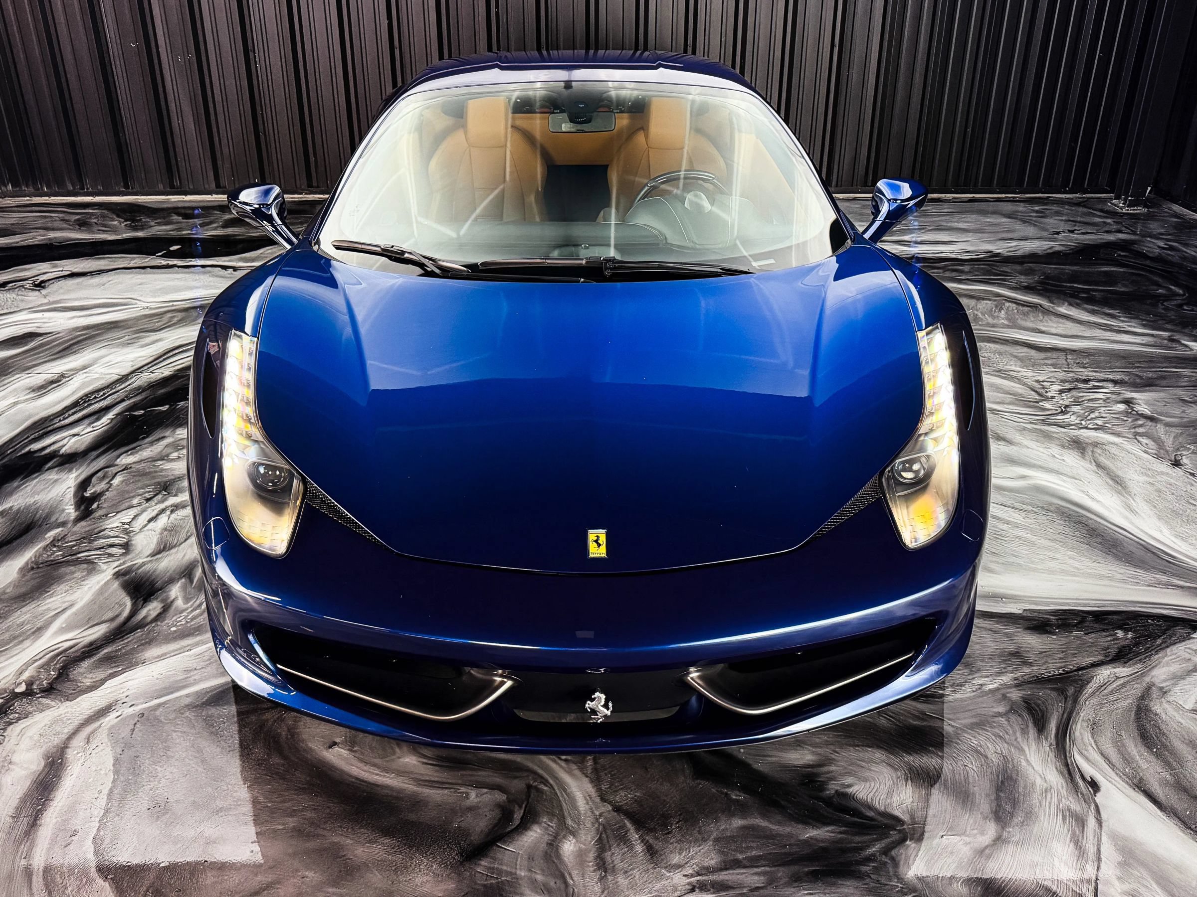 Used 2014 Ferrari 458 Italia Coupe RWD image 3