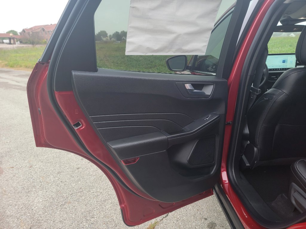 New 2026 Ford Escape SE image 30