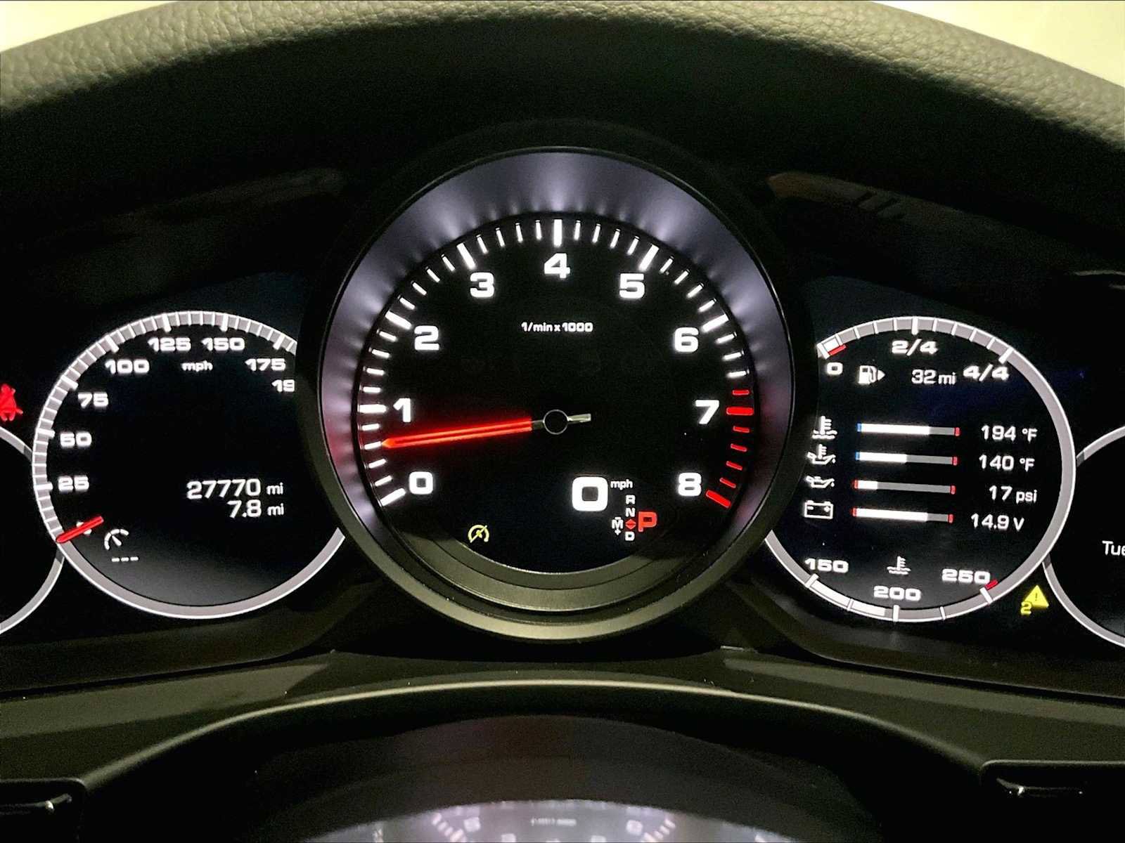 Used 2020 Porsche Panamera image 21