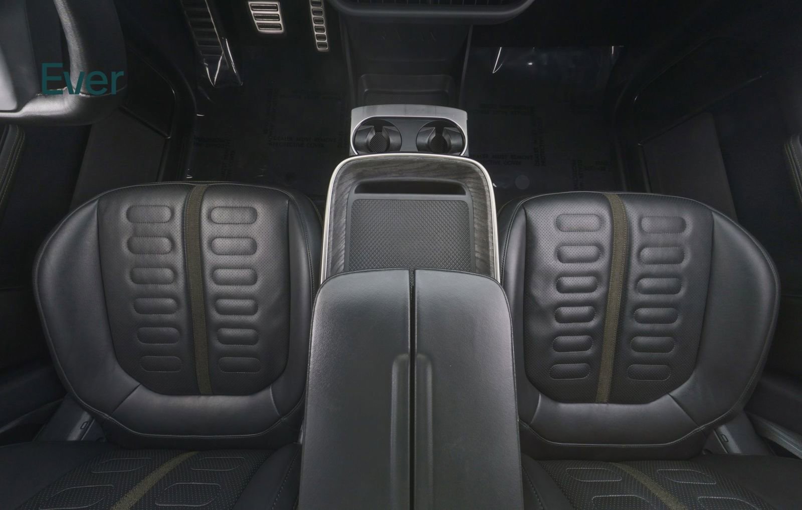 Used 2022 Rivian R1T Launch Edition image 26