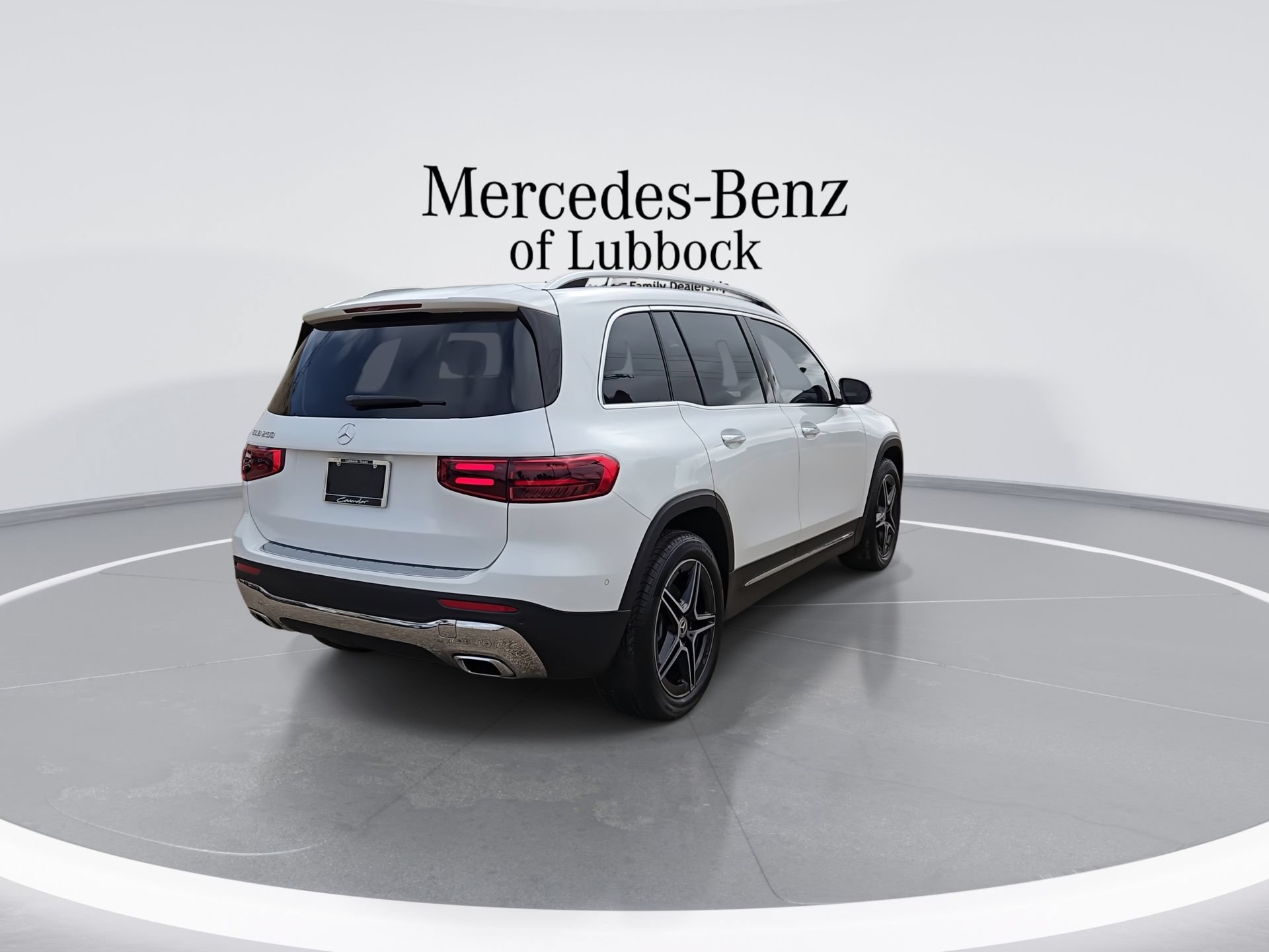 New 2026 Mercedes-Benz GLB 250 image 8