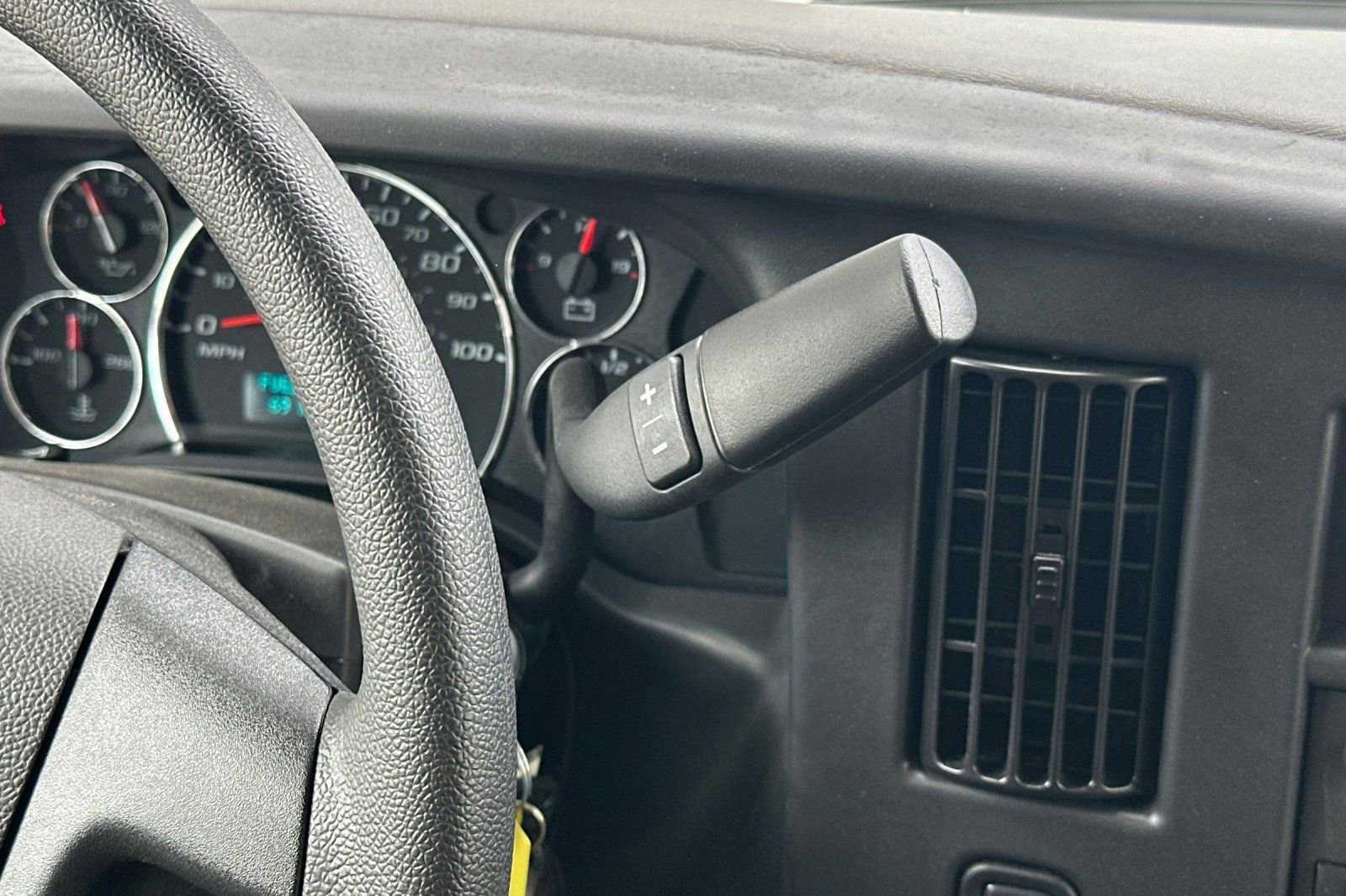 New 2024 Chevrolet Express 3500 w/ Power Convenience Package image 18