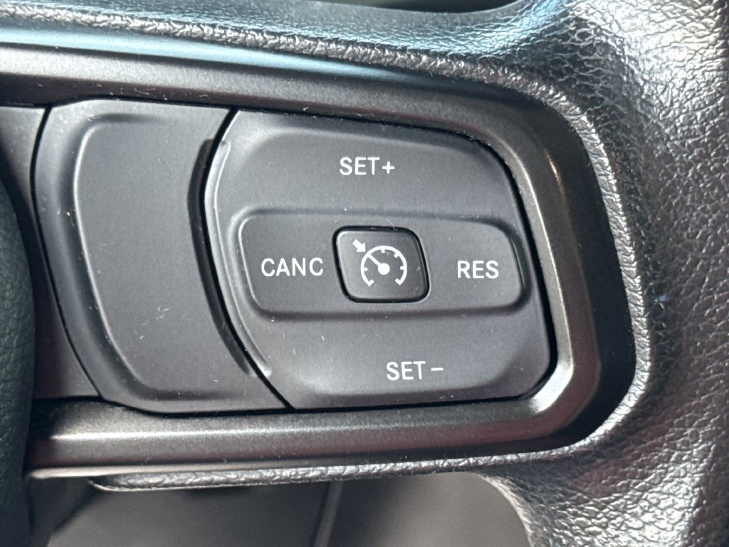 Used 2023 Jeep Wrangler Unlimited Sport AWD/4WD image 31