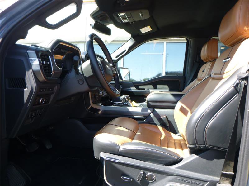 Used 2023 Ford F150 Platinum image 6
