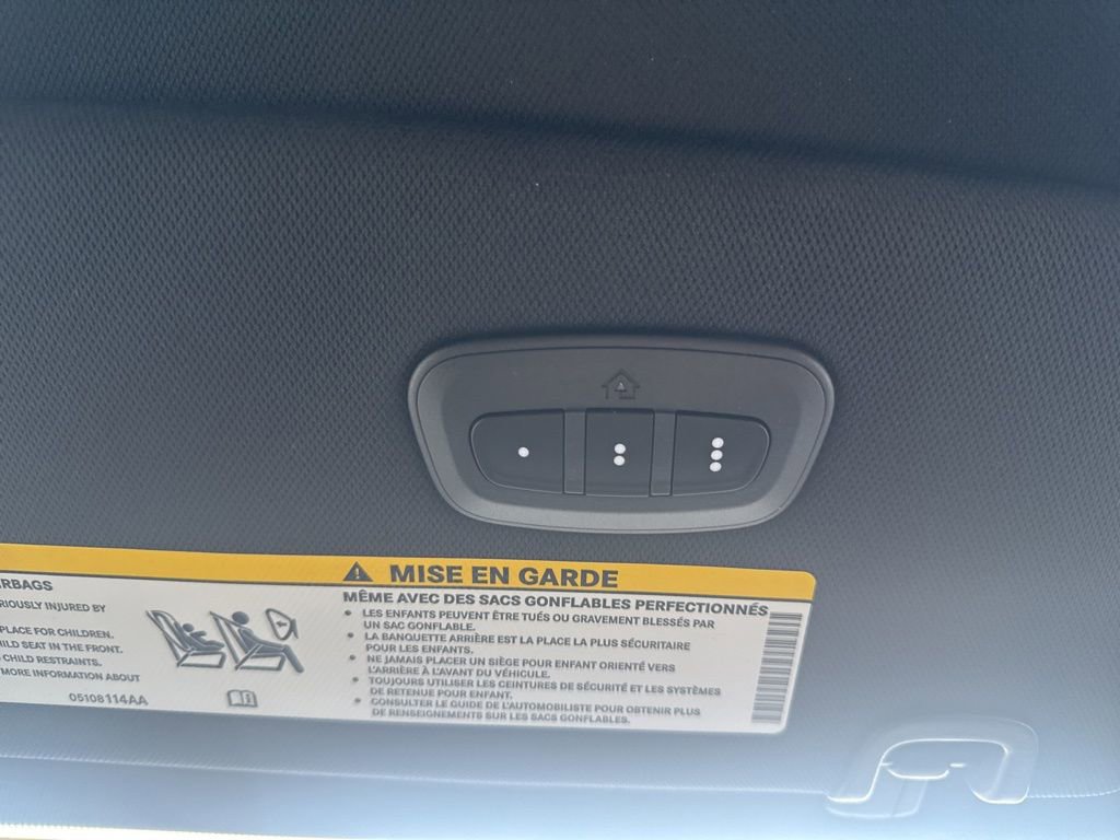 New 2026 Chrysler Pacifica Select FWD image 36