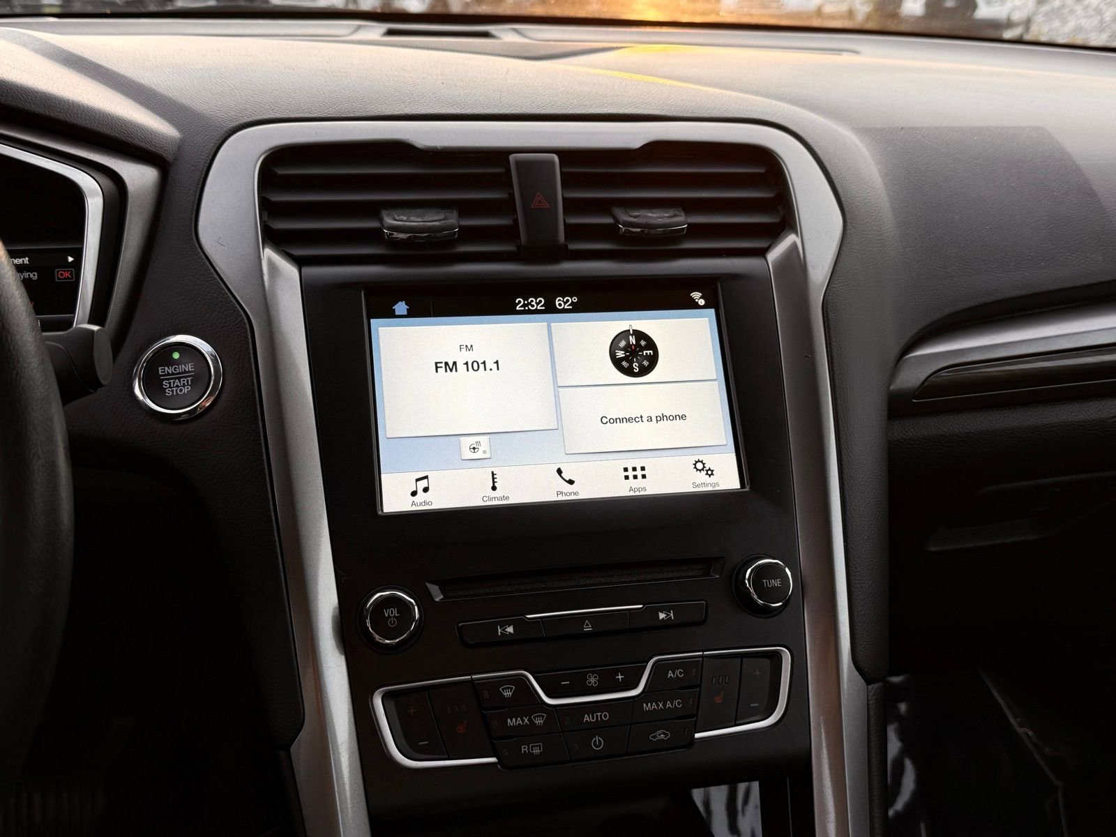 Used 2018 Ford Fusion SE w/ Equipment Group 602A FWD image 33
