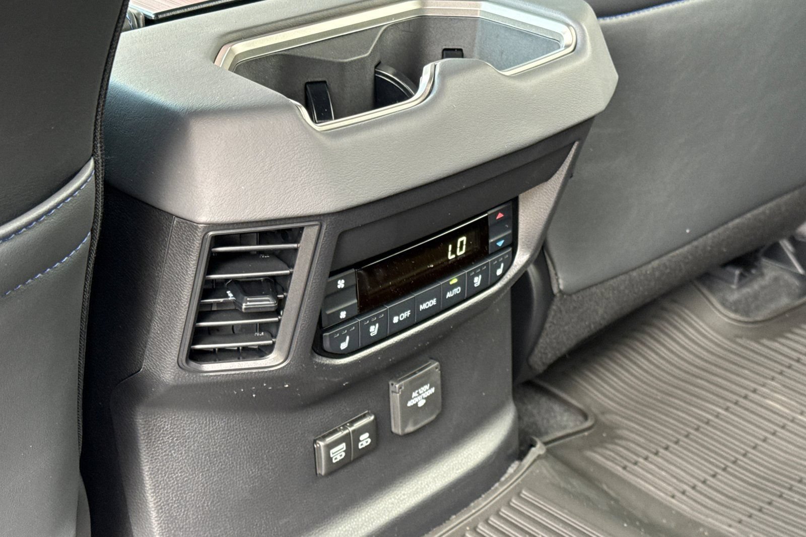 Certified 2026 Toyota Sequoia Platinum AWD/4WD image 17