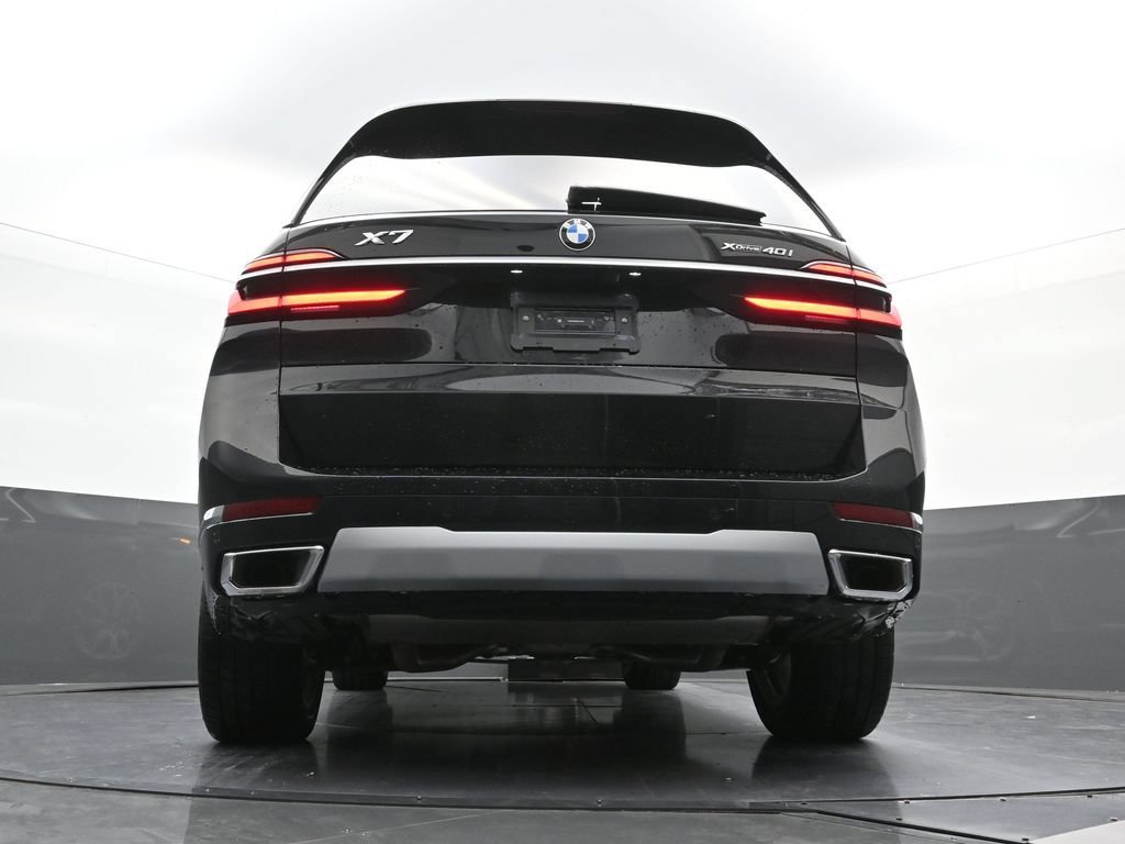 Used 2026 BMW X7 xDrive40i AWD/4WD image 27