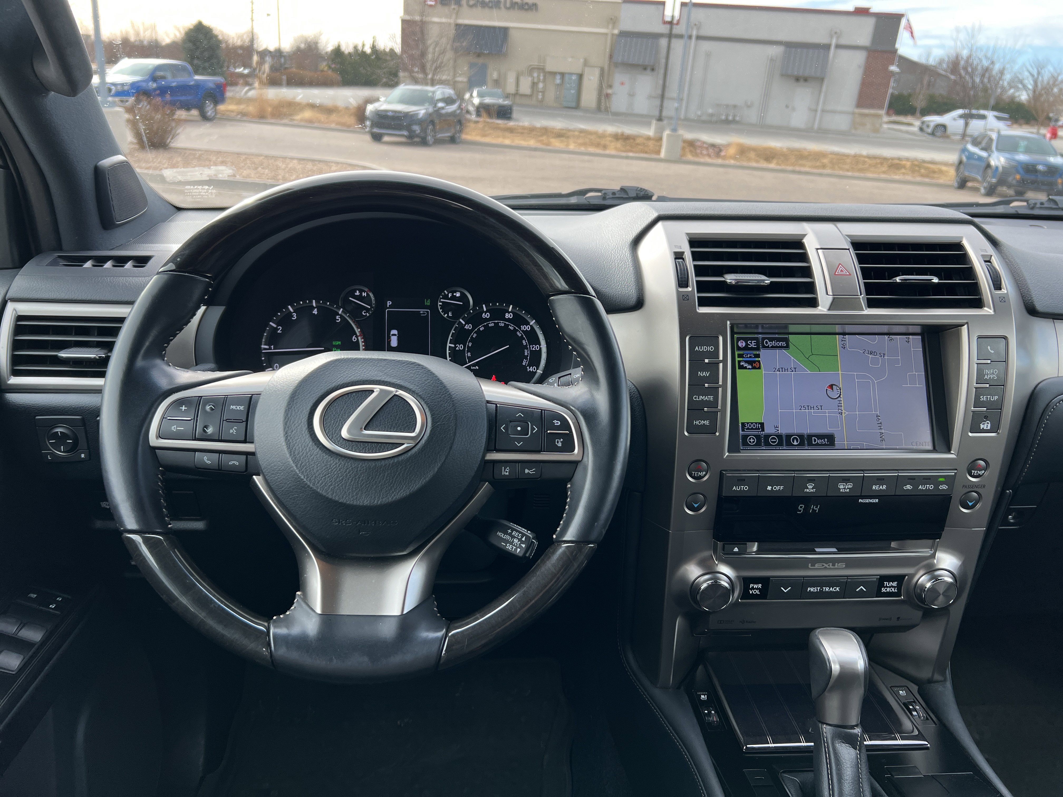 Used 2020 Lexus GX 460 Premium w/ Premium Package image 2