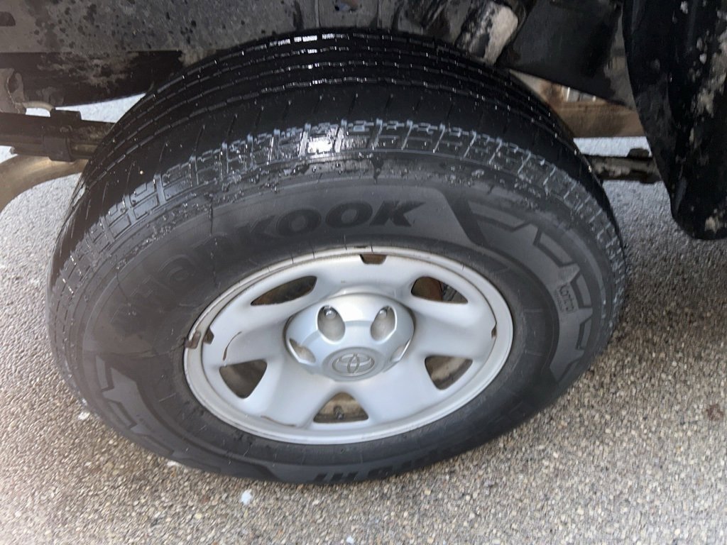 Used 2019 Toyota Tacoma SR image 17