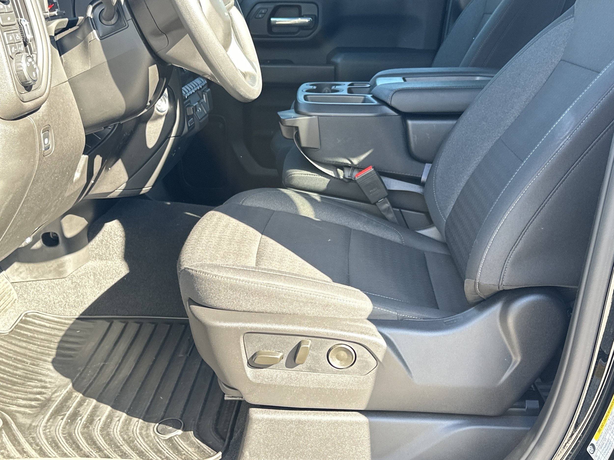 Used 2026 Chevrolet Silverado 2500 Custom w/ Custom Value Package AWD/4WD image 9