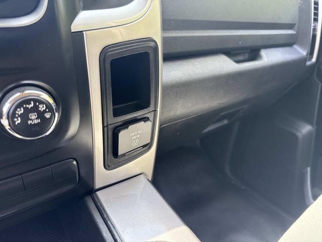 Used 2021 RAM 1500 Classic SLT RWD image 26