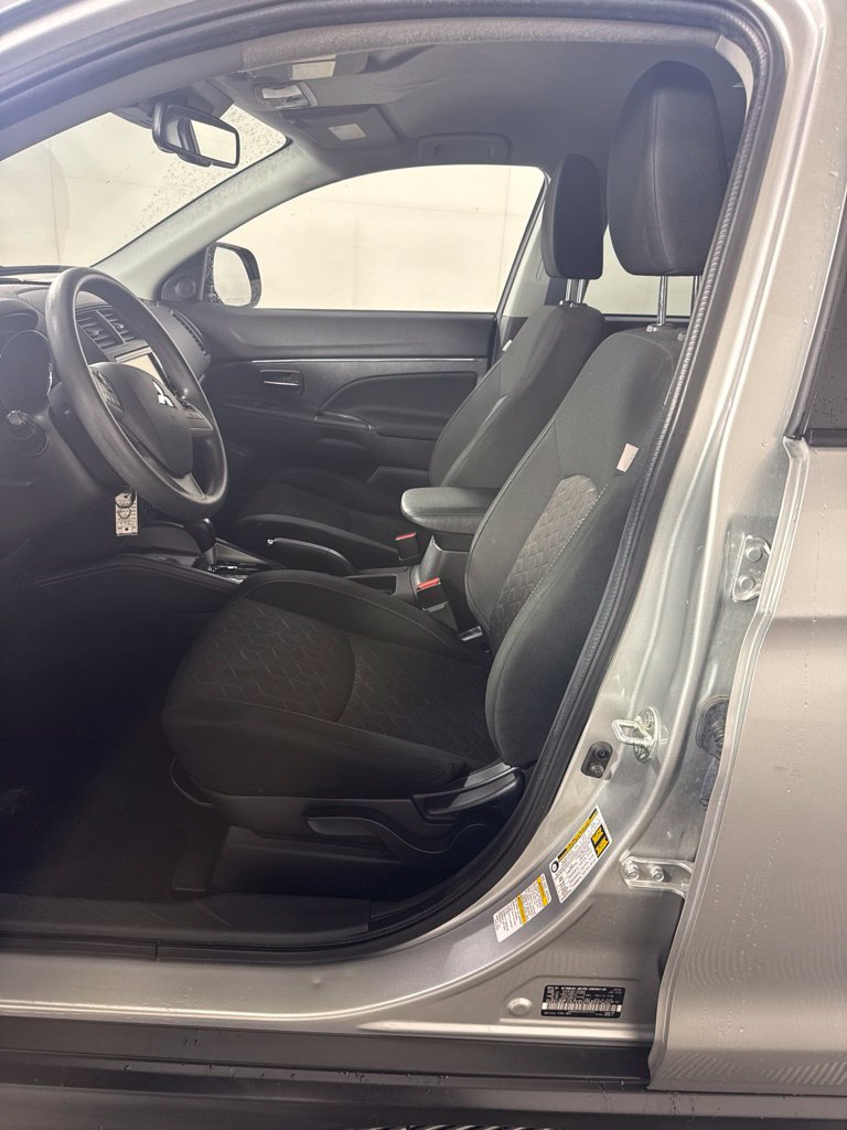 Used 2025 Mitsubishi Outlander Sport AWD image 15
