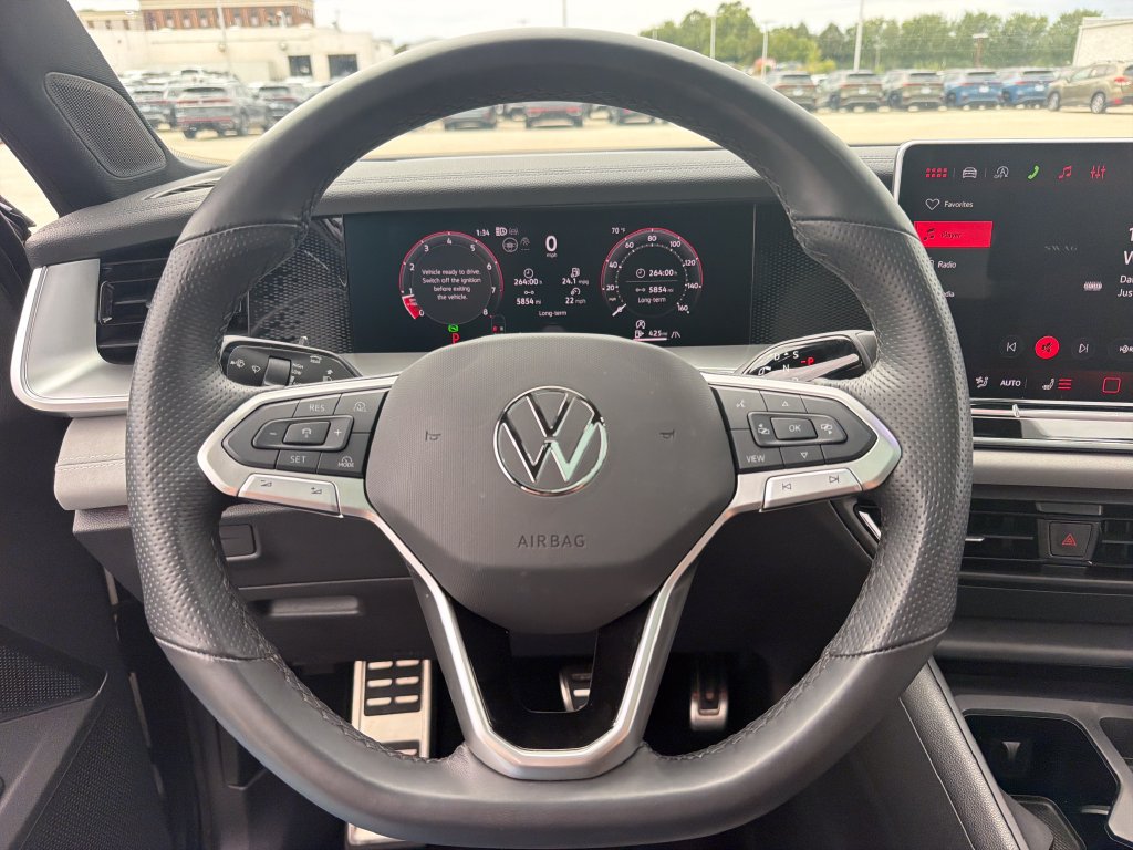 Certified 2026 Volkswagen Tiguan SE R-Line AWD/4WD image 11