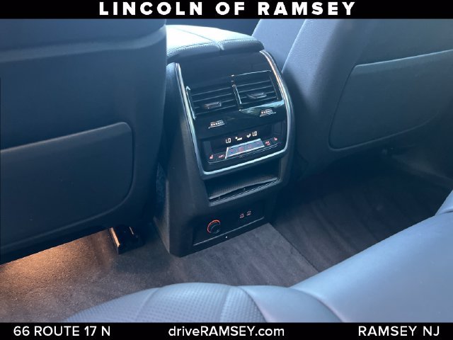 Used 2025 BMW X7 xDrive40i w/ M Sport Package AWD/4WD image 20