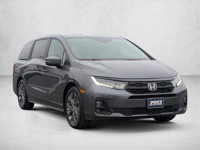 Used 2025 Honda Odyssey Touring image 3