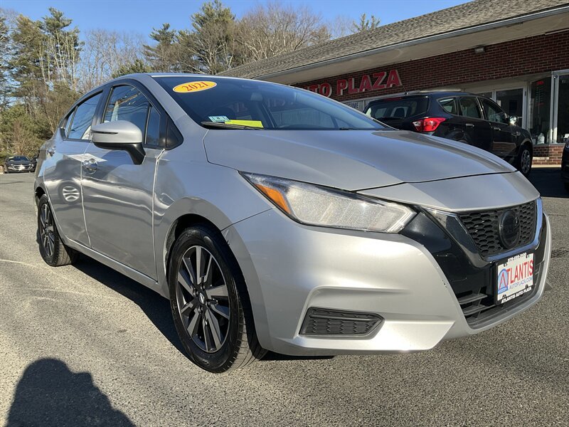 Used 2021 Nissan Versa SV FWD image 3