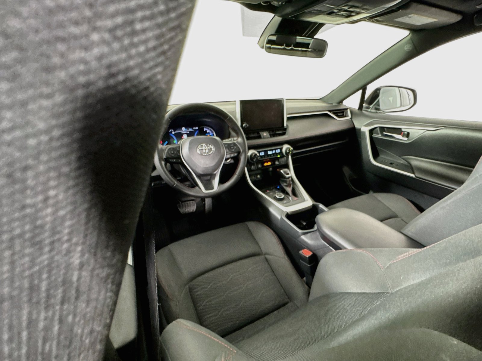 Certified 2023 Toyota RAV4 SE w/ Weather & Moonroof Package AWD/4WD image 20