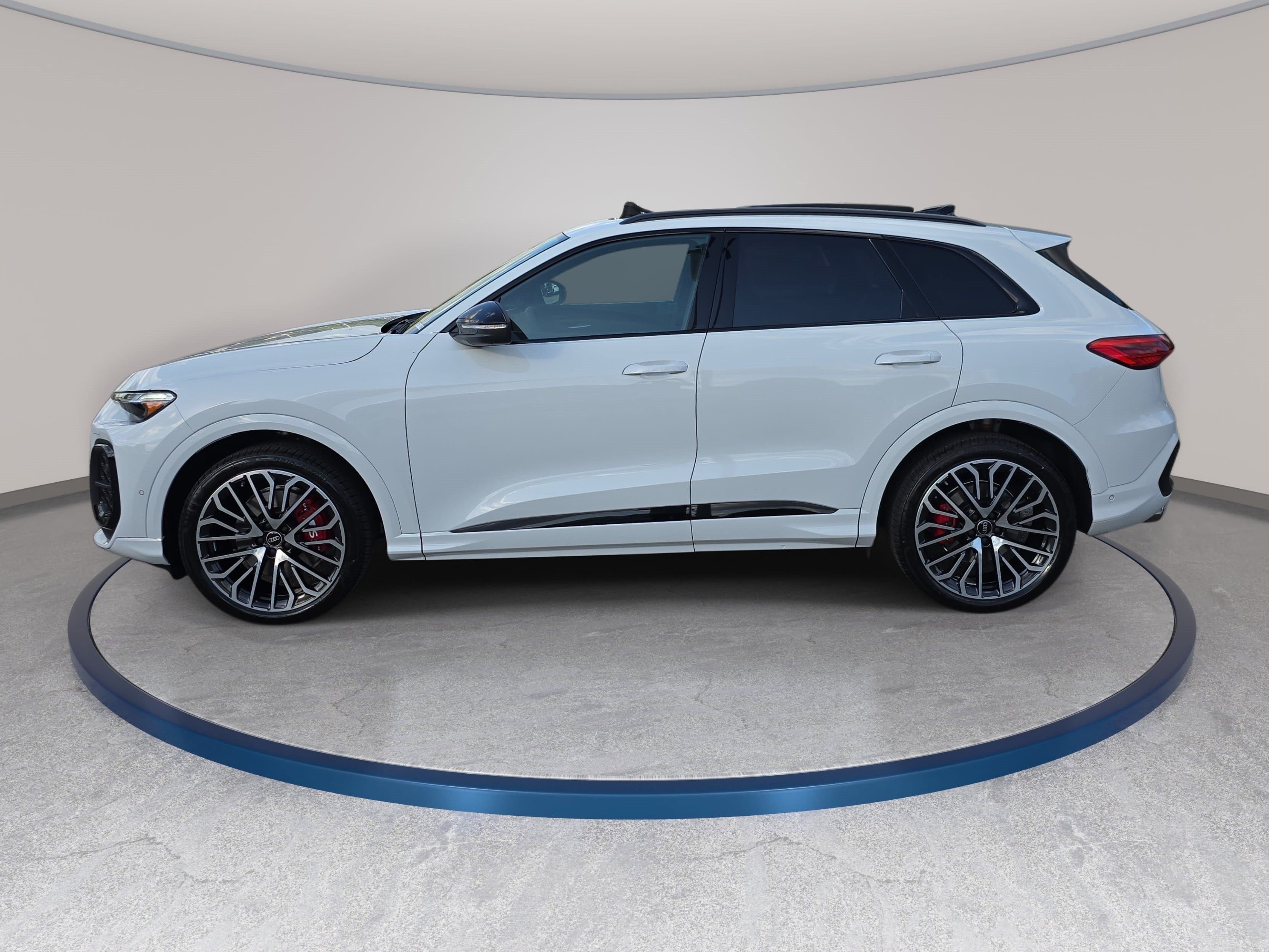 New 2026 Audi SQ5 Premium Plus AWD/4WD image 3