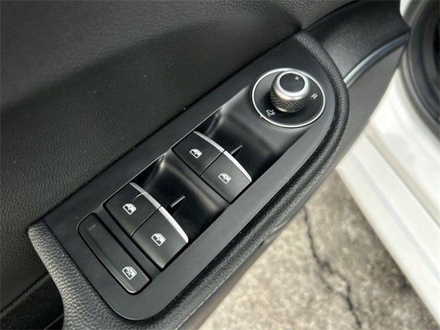 Used 2022 Alfa Romeo Giulia Ti image 16