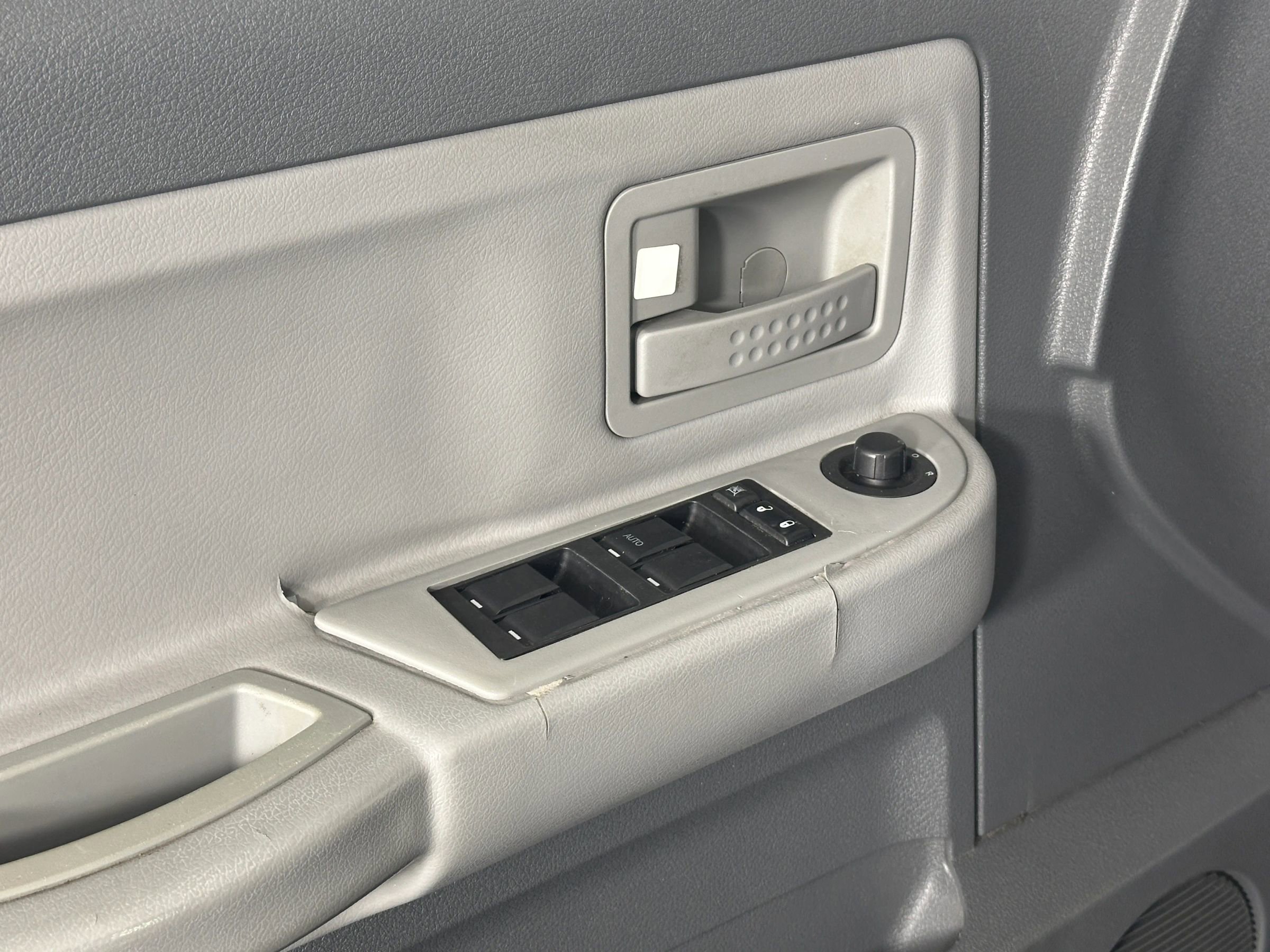 Used 2005 Dodge Dakota SLT image 25