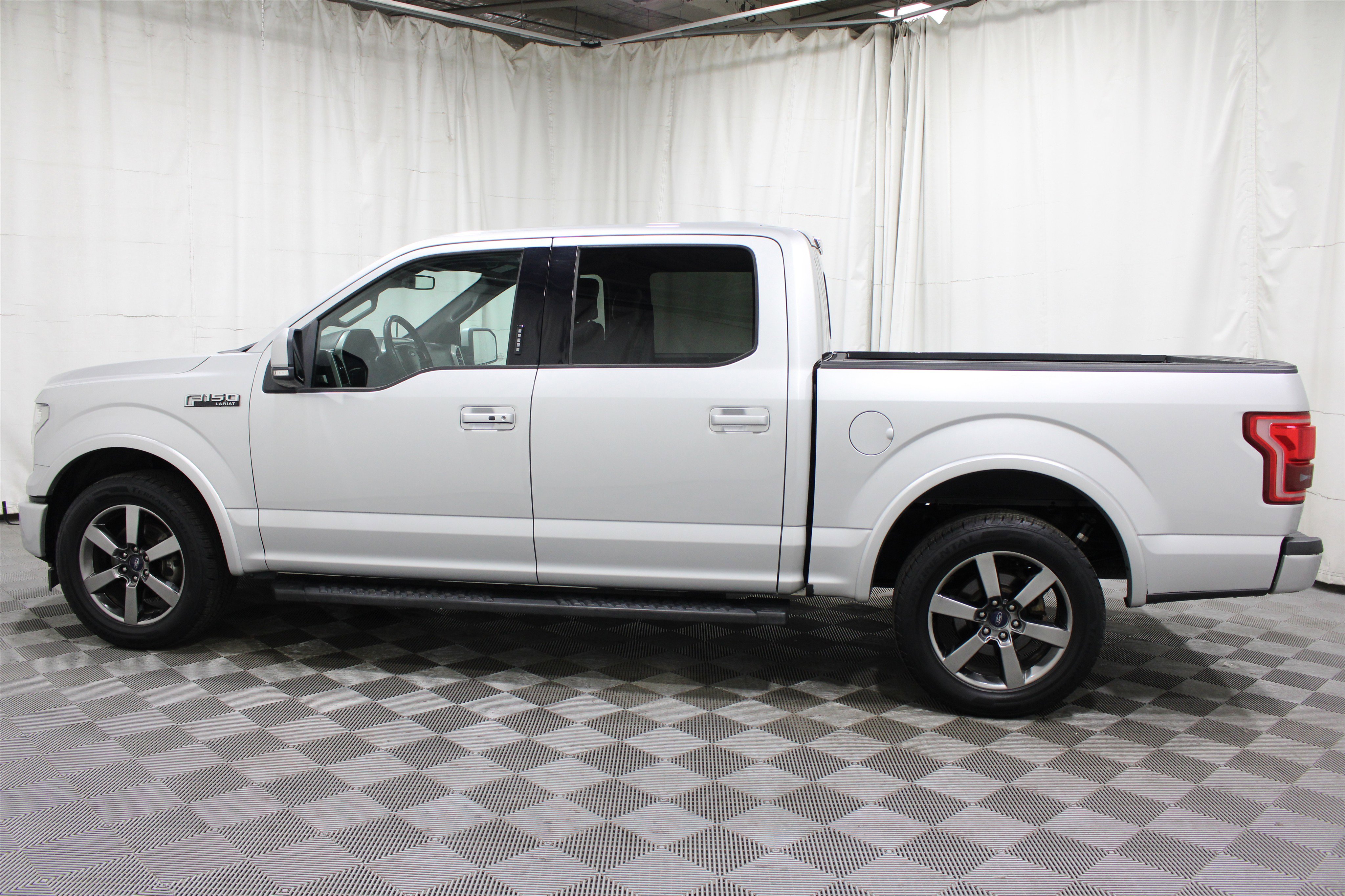 Used 2017 Ford F150 Lariat w/ Equipment Group 502A Luxury RWD image 32