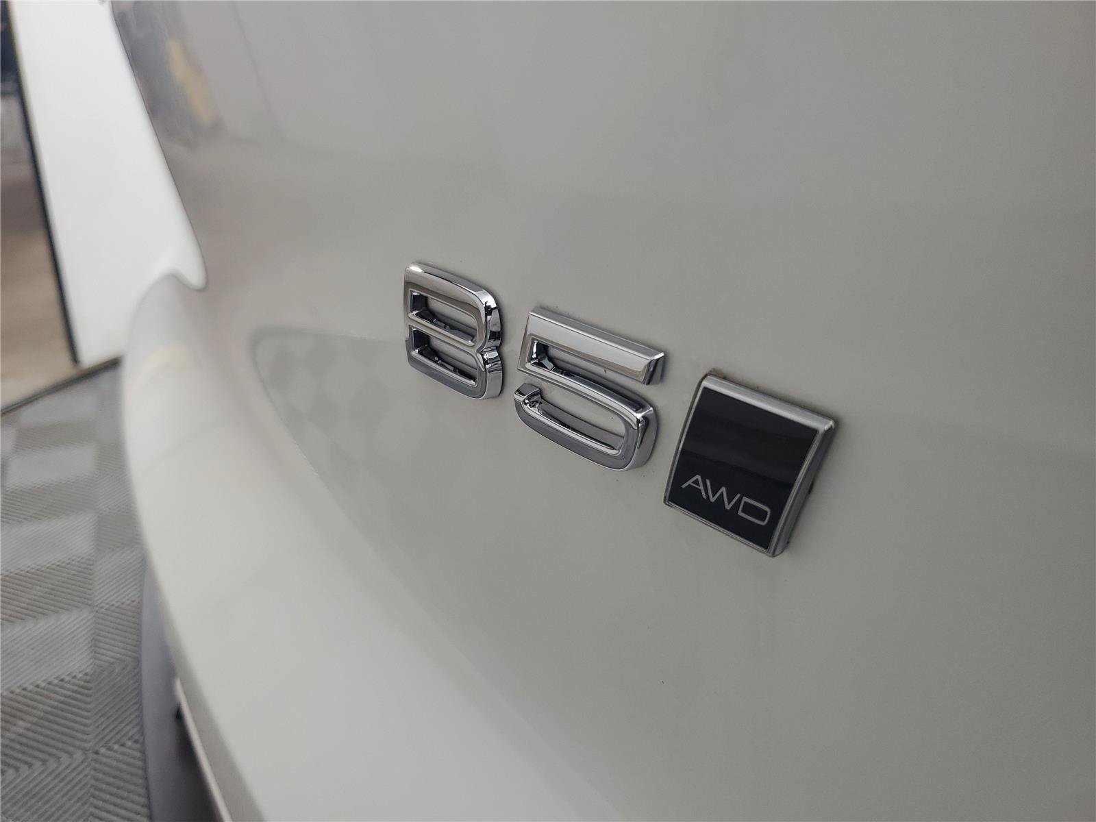New 2026 Volvo XC40 B5 Plus w/ Climate Package AWD/4WD image 7