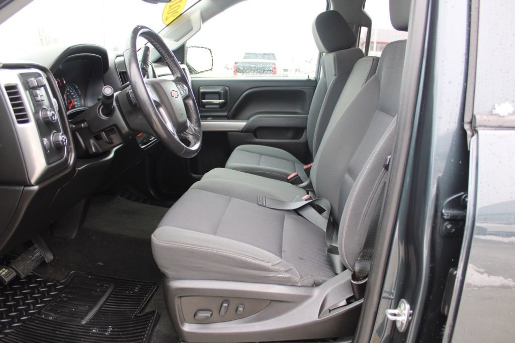 Used 2018 Chevrolet Silverado 1500 LT w/ All Star Edition image 15