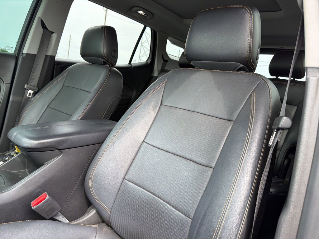 Used 2021 GMC Terrain SLT w/ Infotainment Package II image 19