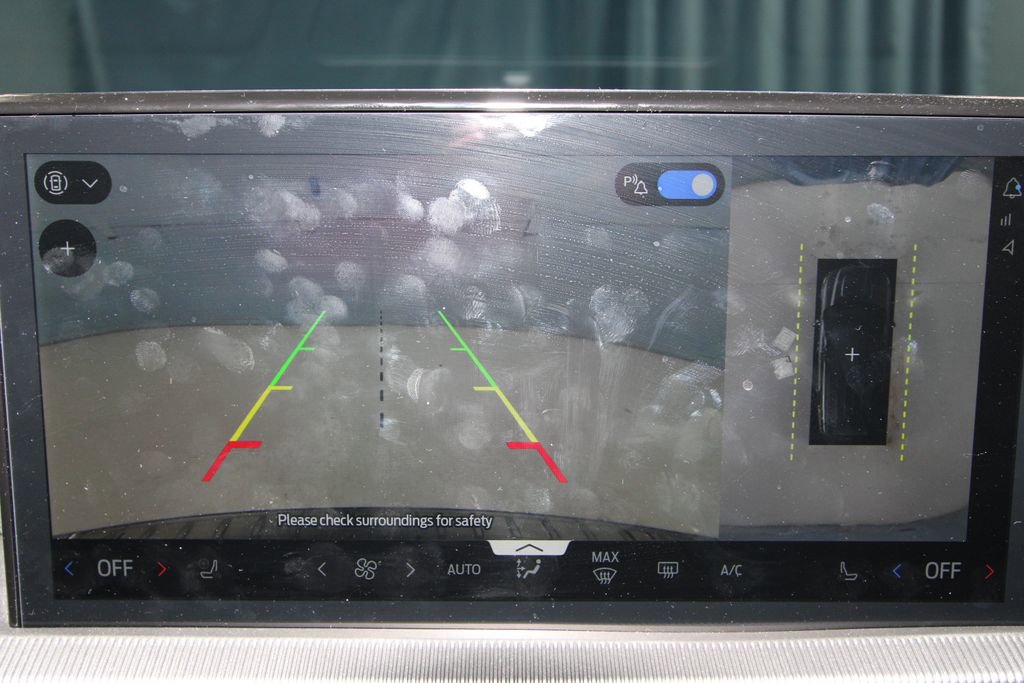 Used 2025 Ford Explorer ST-Line image 17