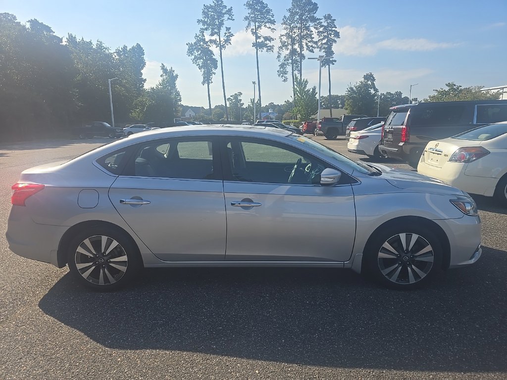 Used 2016 Nissan Sentra SL w/ Technology Package FWD image 4